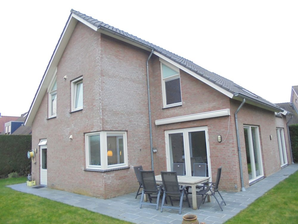 Binnen- en buitenschilderwerk in Baarlo — foto 2
