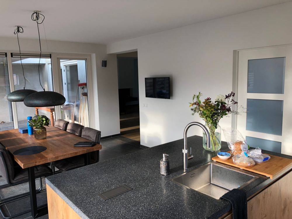 Nieuwe woonkamer en keuken in Weert (Louis Regoutstraat) — foto 5