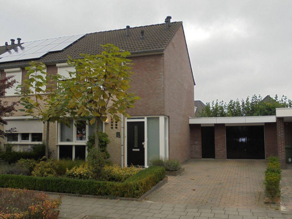 Kleurwijziging deuren en puivullingen in Weert (Boshoven) — foto 4